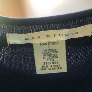 Size large Blue Max Studio sweater dress
